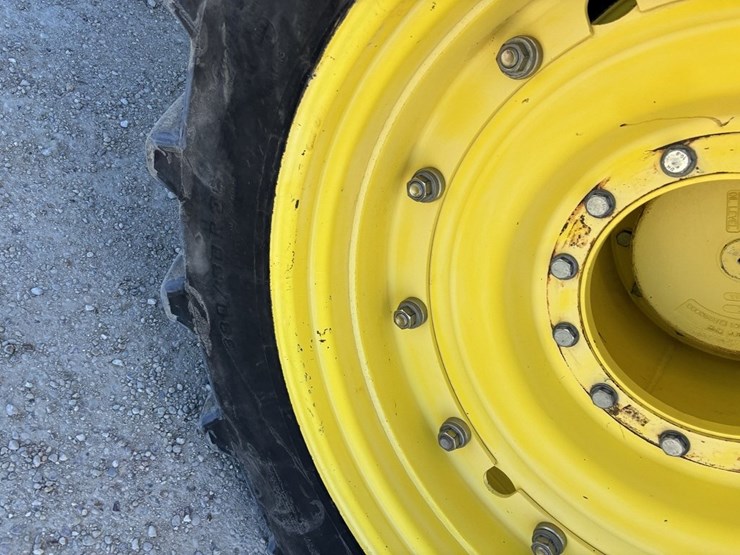 john-deere-8285r-image-16