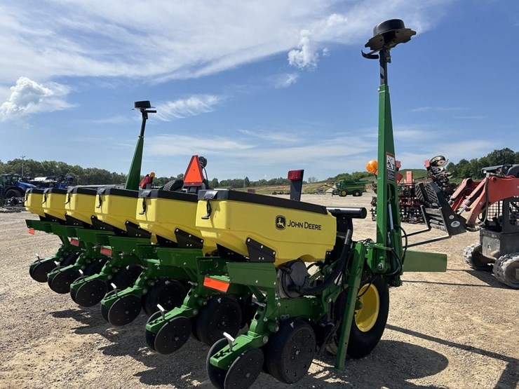 john-deere-1785-image-5