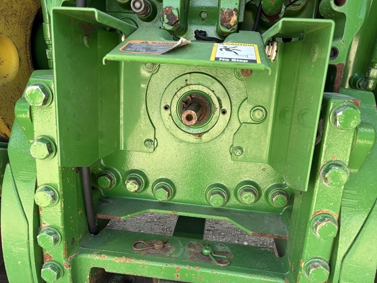 john-deere-7215r-image-23