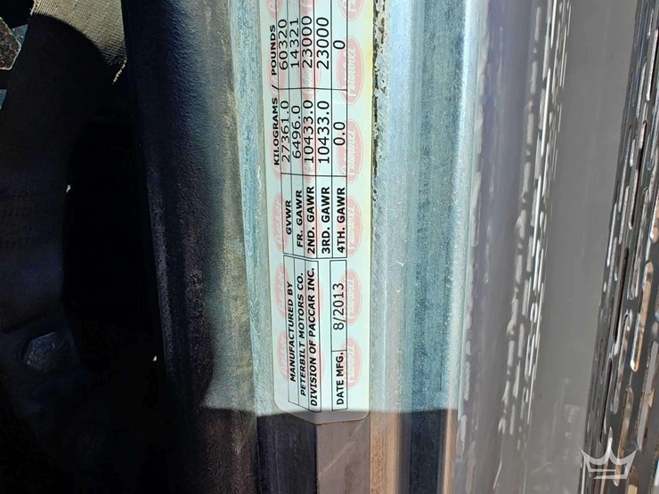 2014-peterbilt-388-image-29