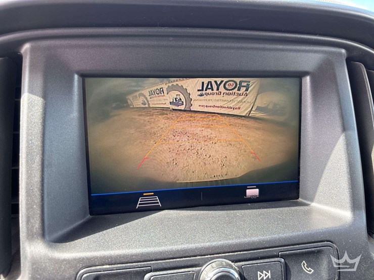 2021-chevrolet-colorado-image-21