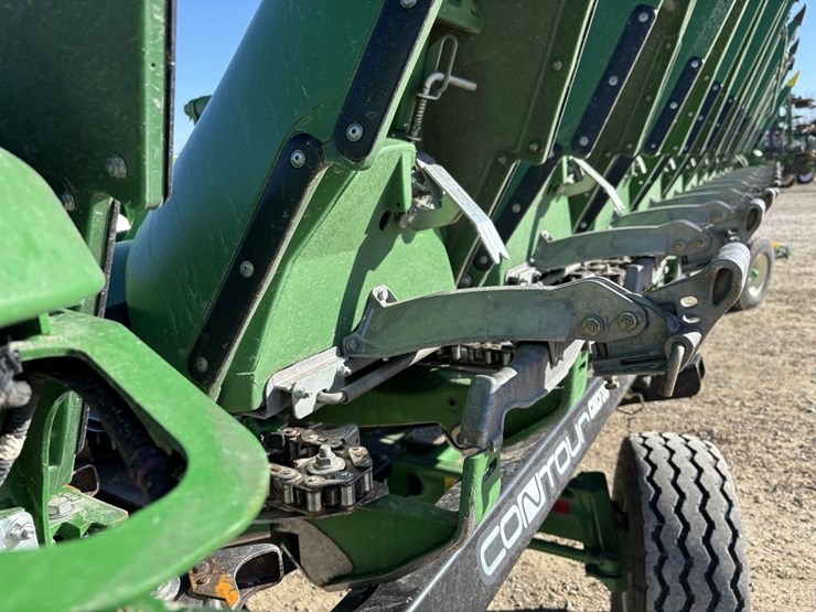 john-deere-c12f-image-9