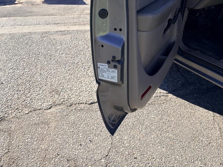 chevrolet-silverado-2500-image-14