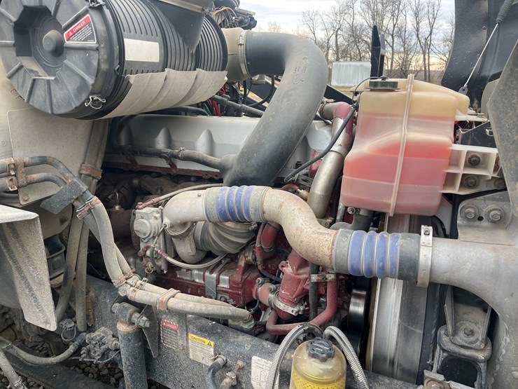 2014-mack-cxu613-semi-image-30