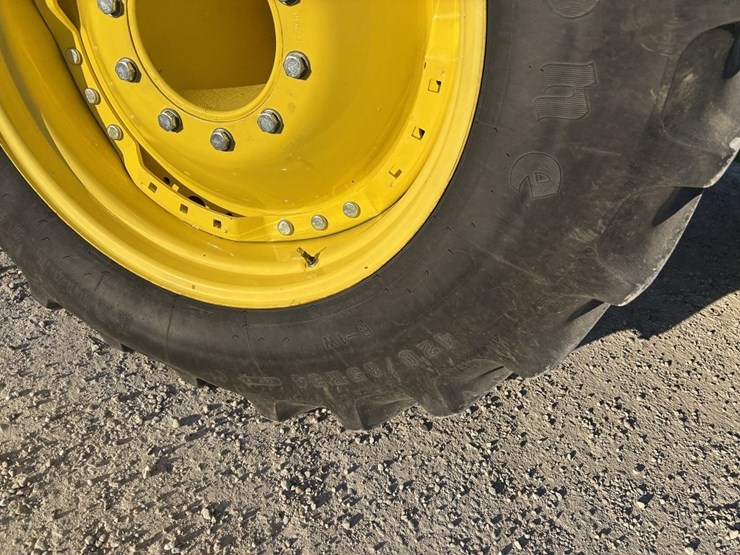 john-deere-8r-310-image-31