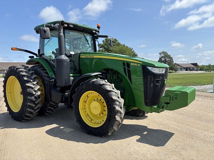 john-deere-8335r-image-7