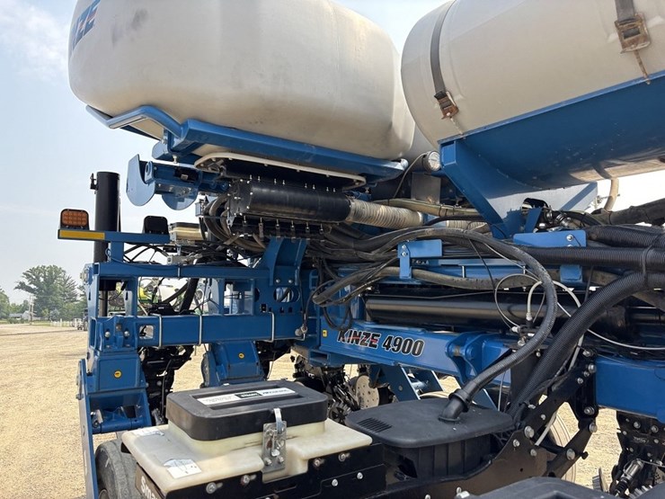 kinze-4900-image-26