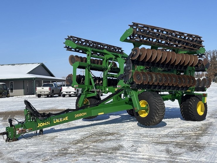 2024-john-deere-2680h-image-1