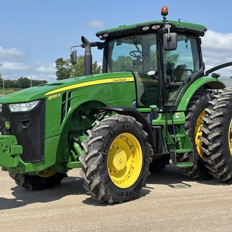 JOHN DEERE 8335R