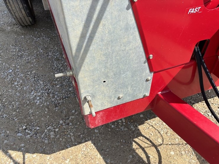 massey-ferguson-3732-image-13