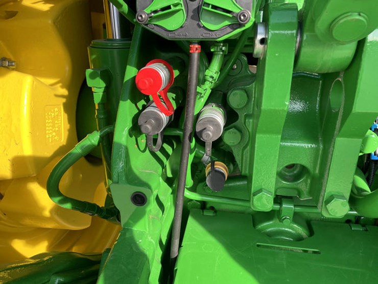 john-deere-8r-370-image-30
