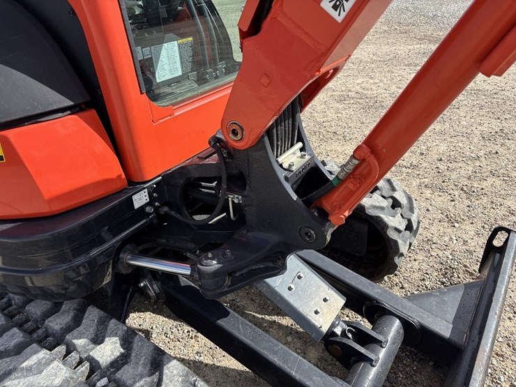 2022-kubota-kx71-3-image-13