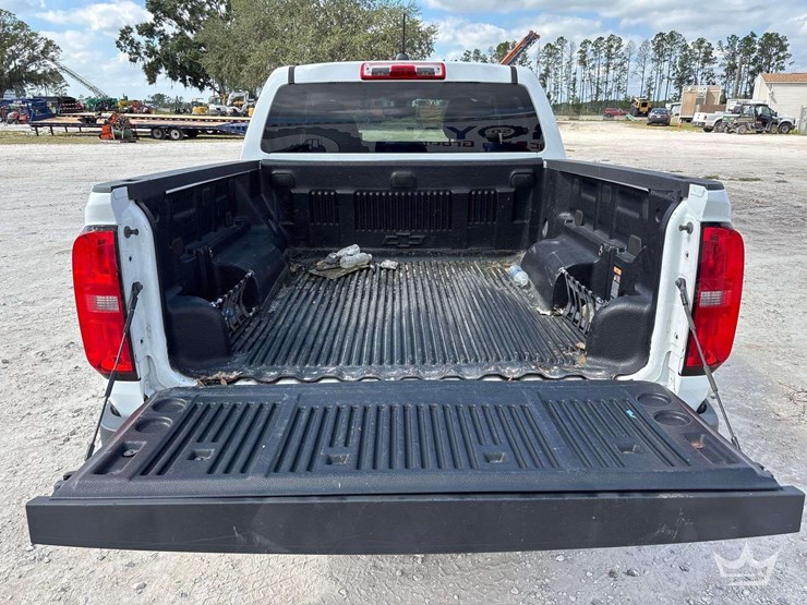2021-chevrolet-colorado-image-9