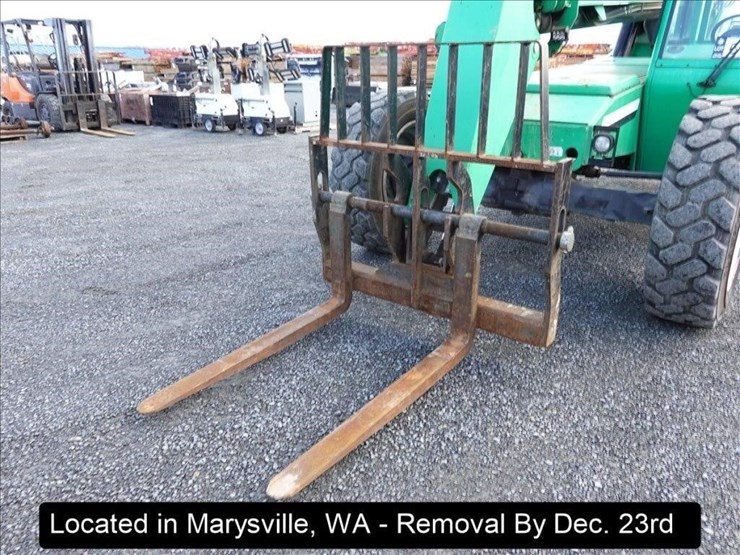 2012-jlg-8042-image-21