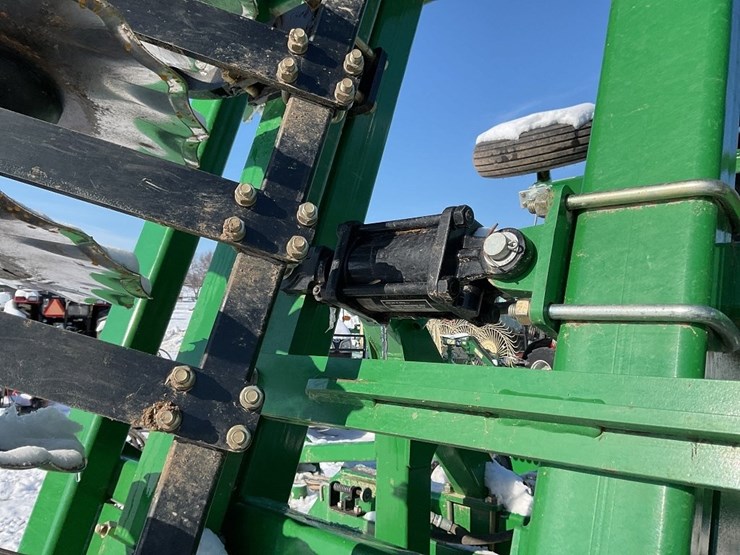 great-plains-h1100-25’-terramax-image-36