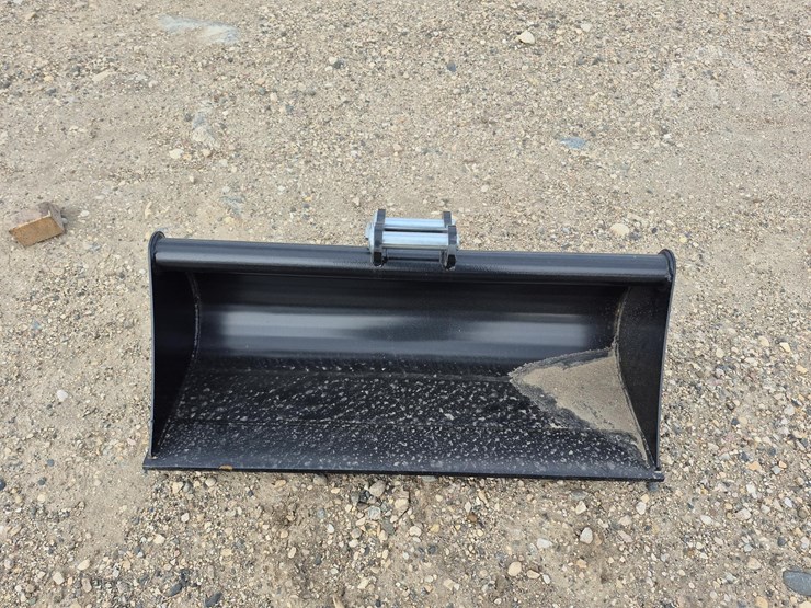 2025-ir-mini-excavator-bucket-(3)-image-2