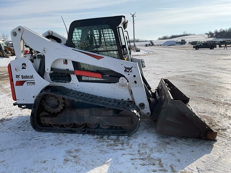 2022-bobcat-t770-image-6
