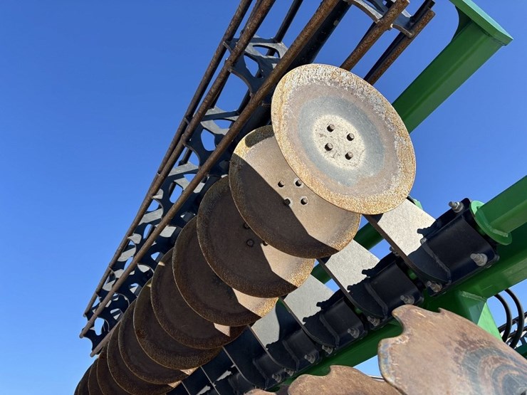 2024-john-deere-2680h-image-17