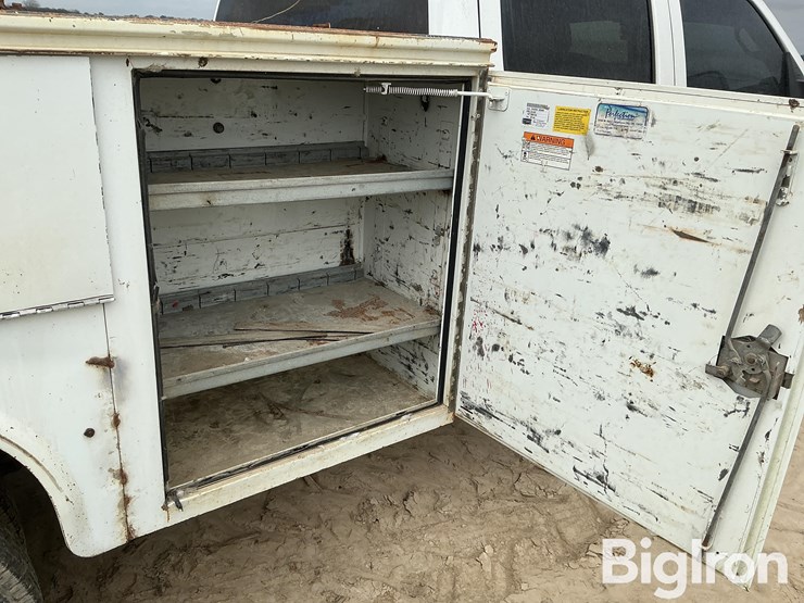 2013-chevrolet-3500-image-17