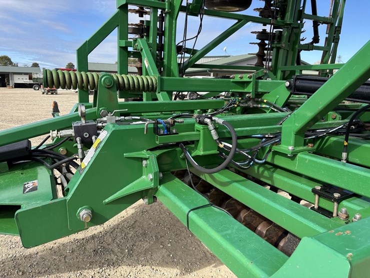 great-plains-4000tm-image-49