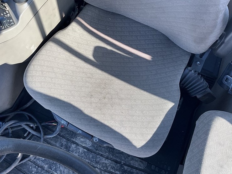 case-ih-mx270-image-28