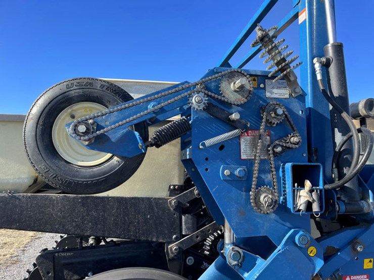 1998-kinze-2600-image-14