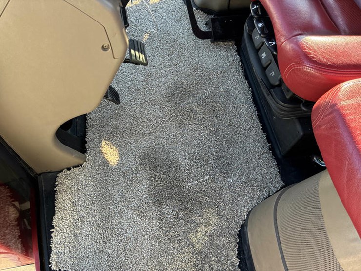 case-ih-patriot-3340-image-85