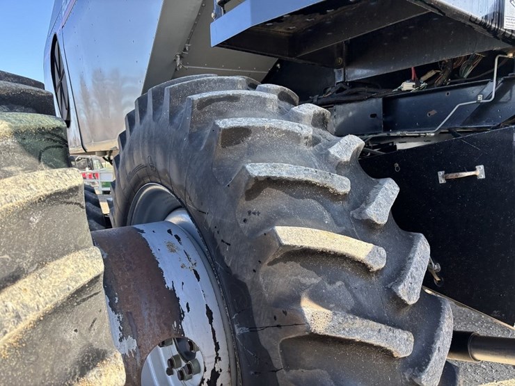 gleaner-r75-image-13