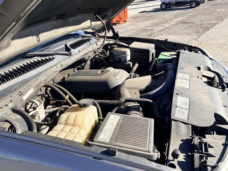 chevrolet-silverado-2500-image-7