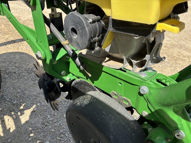 john-deere-1785-image-13