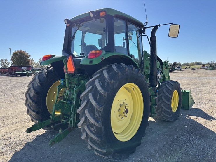 john-deere-6125m-image-5