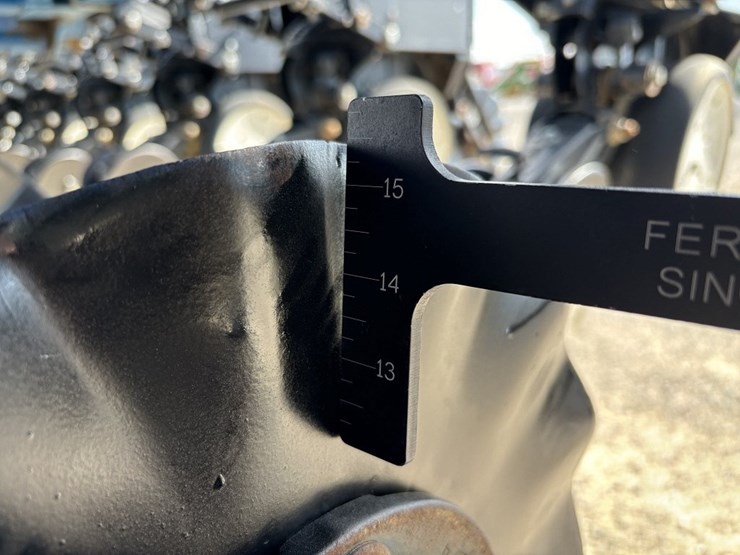 2010-kinze-3660-image-40