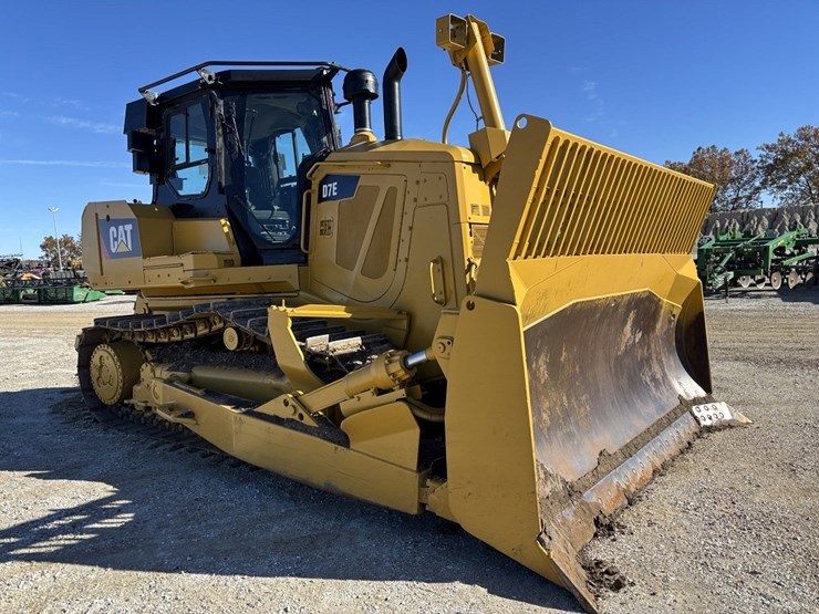 2010-caterpillar-d7e-image-7