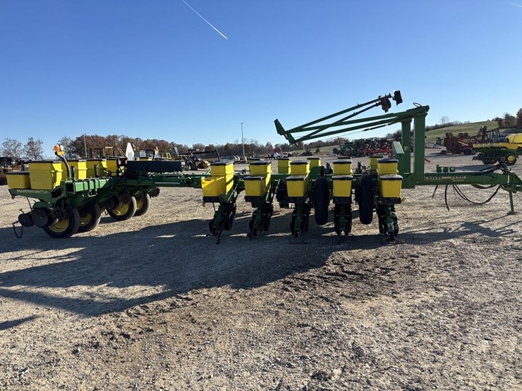 1997-john-deere-1770-image-6