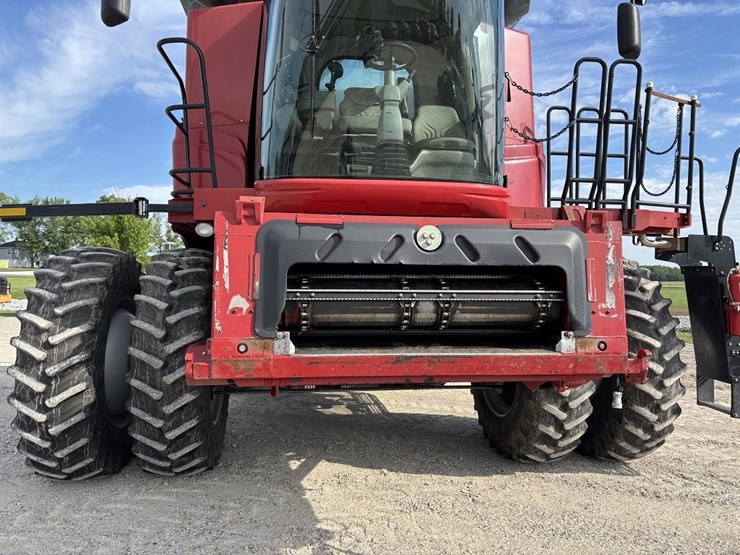 case-ih-7010-image-9