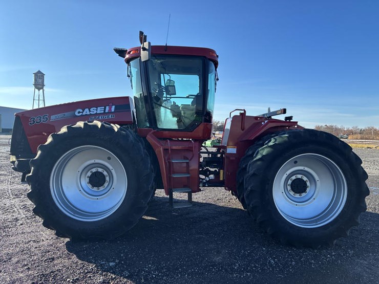 case-ih-steiger-335-image-11
