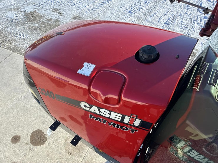 case-ih-patriot-3340-image-70