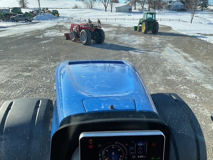 new-holland-t8.435-image-43