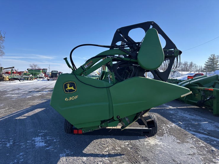 john-deere-630f-image-13