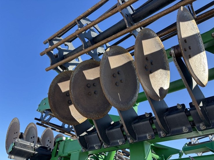 2024-john-deere-2680h-image-20