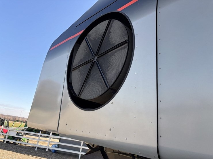 gleaner-r75-image-24