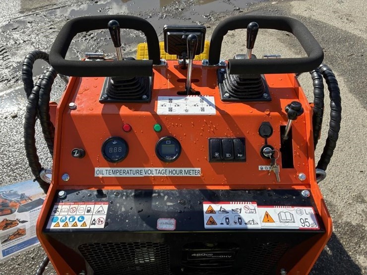 2025-mms-36c-skid-steer-track-loader-image-10