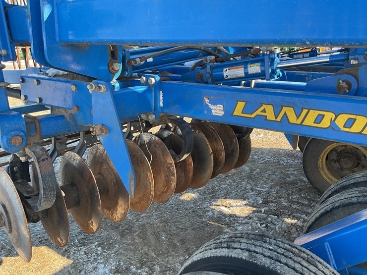 2011-landoll-7450-44-image-17