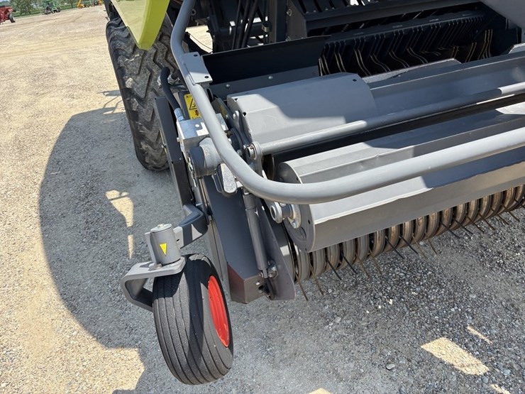 2018-claas-quandrant-5300rf-large-square-baler-image-19