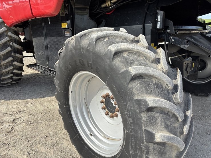 case-ih-7010-image-27