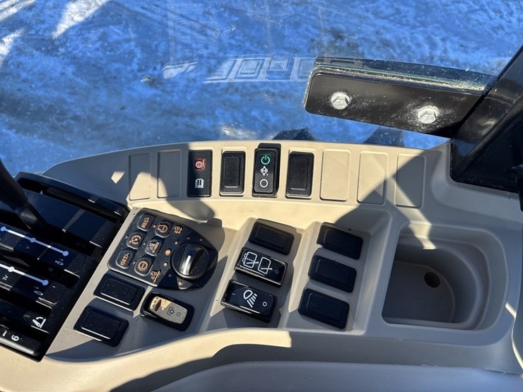 john-deere-4066r-image-40