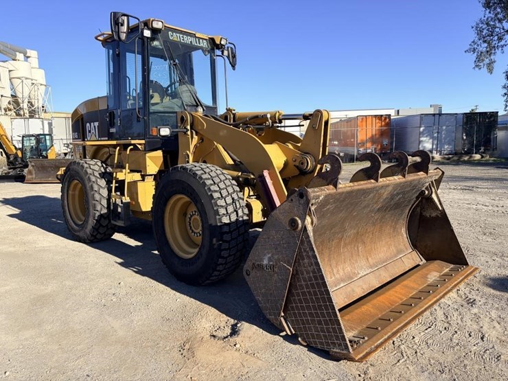 caterpillar-924g-image-2