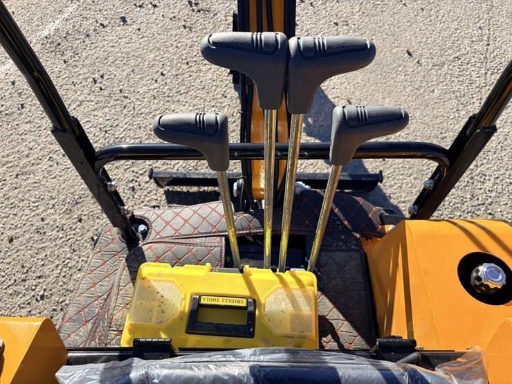 2025-vicsec-vc15-excavator-image-17