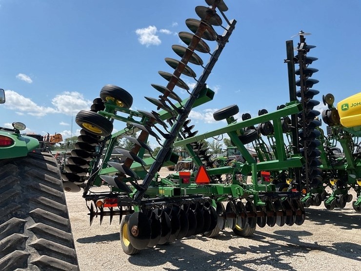 john-deere-637-image-21