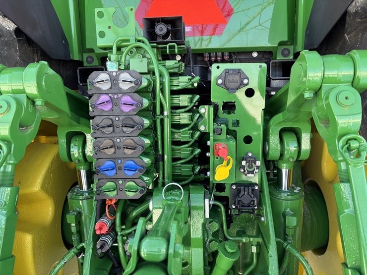john-deere-8r-410-image-25